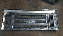 Load image into Gallery viewer, &#39;09 FORD F450 SD 6.4 GRILLE - PN: 9C24-8200-AEW
